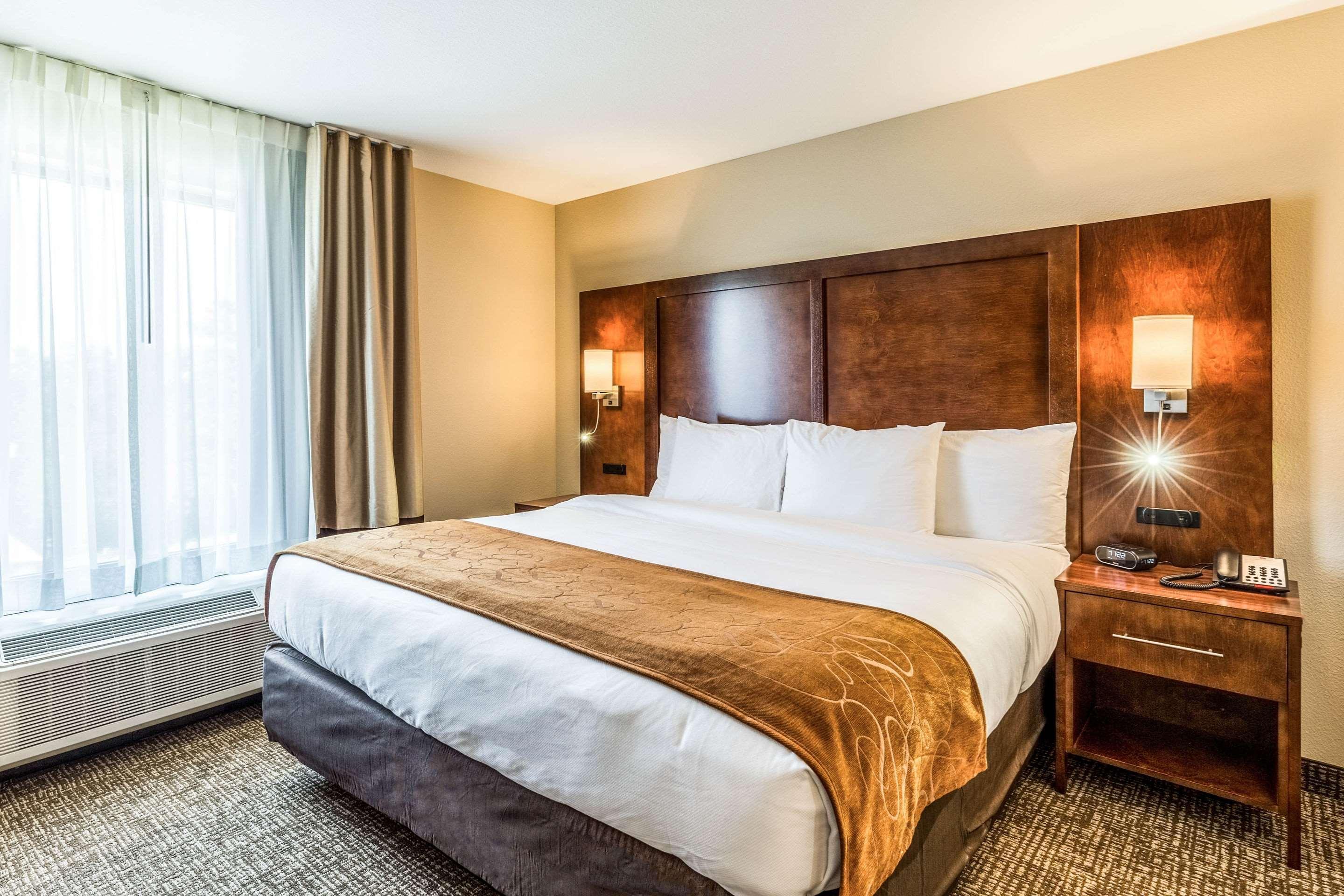 Comfort Suites Чаннелвью Экстерьер фото