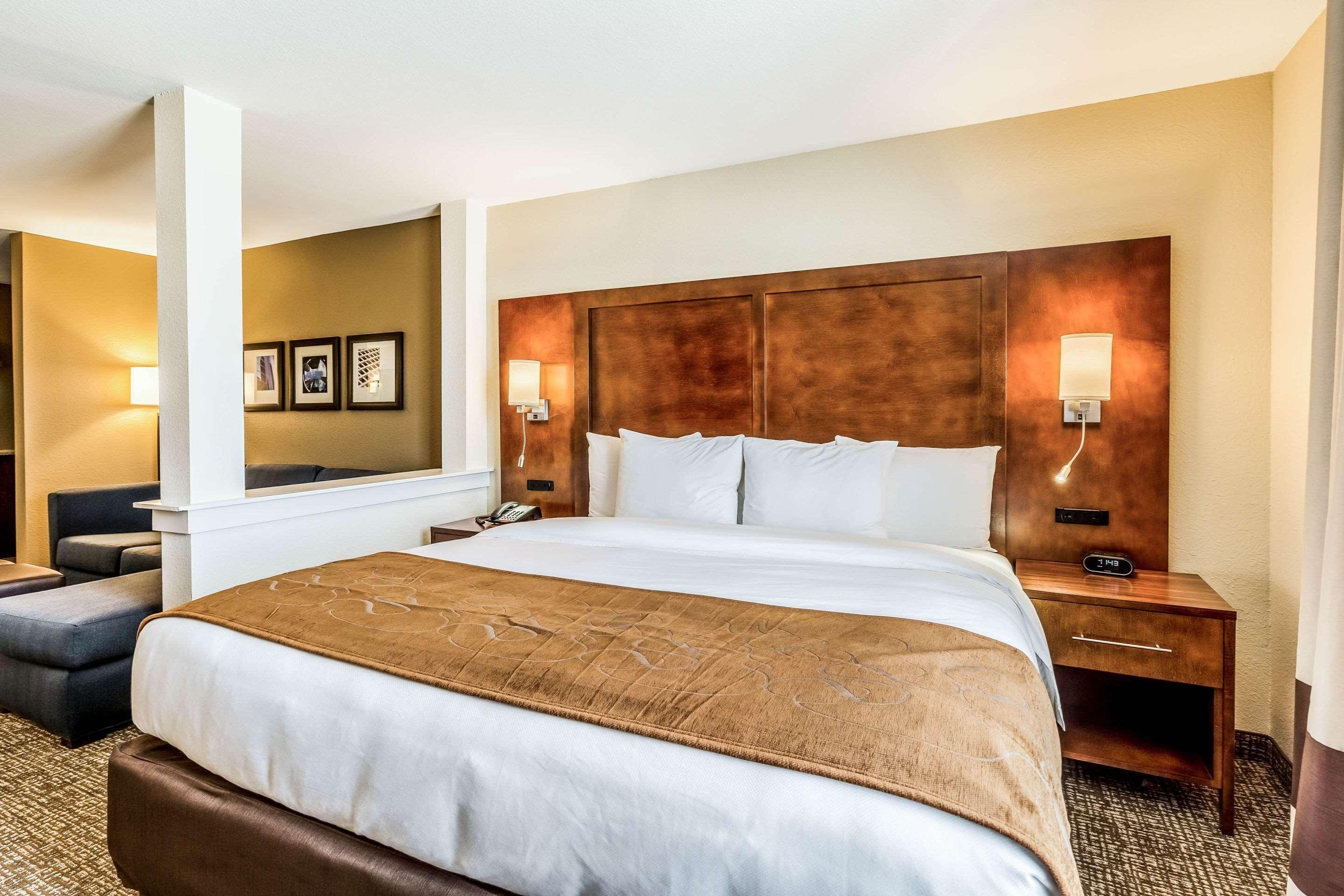 Comfort Suites Чаннелвью Экстерьер фото
