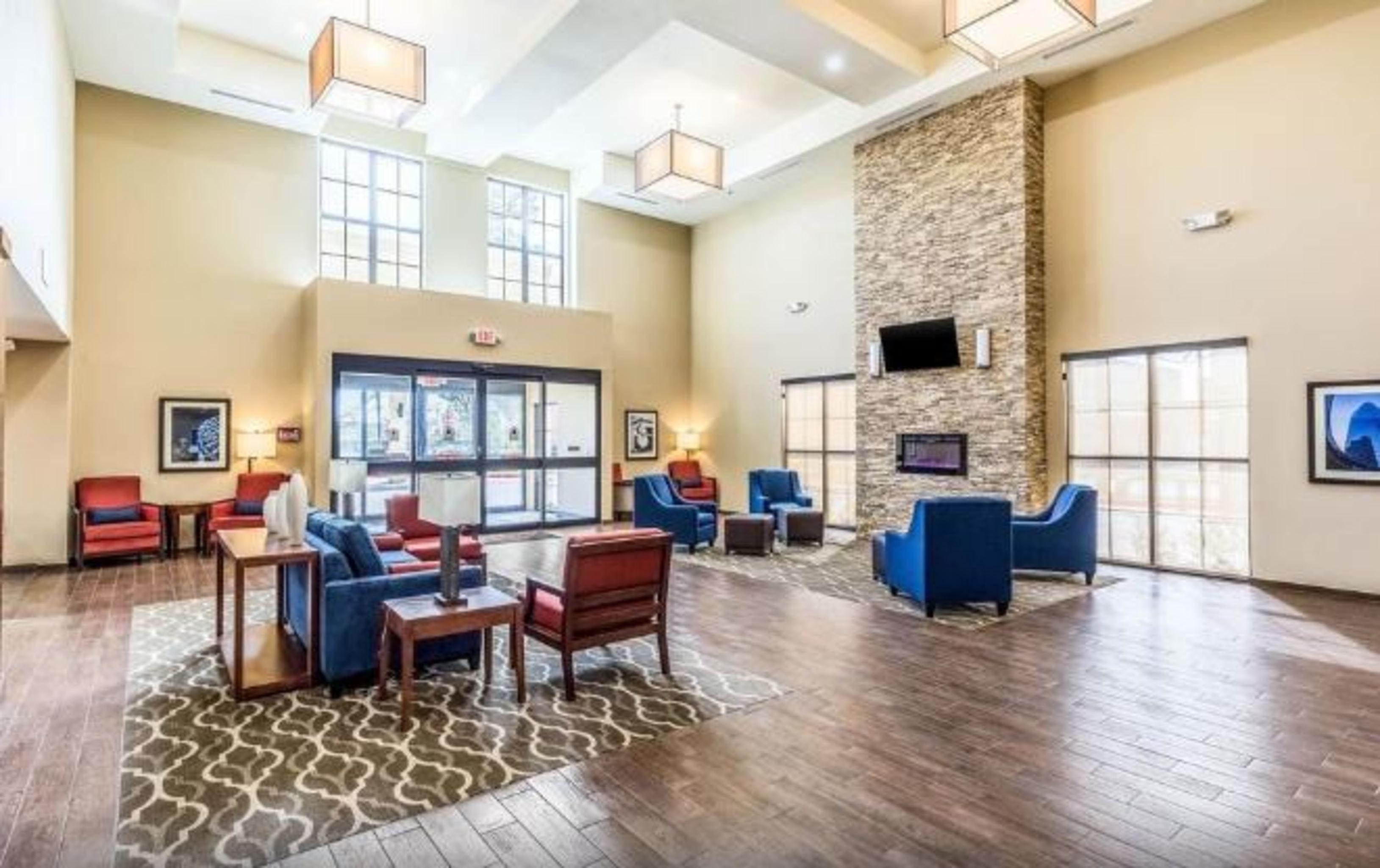 Comfort Suites Чаннелвью Экстерьер фото