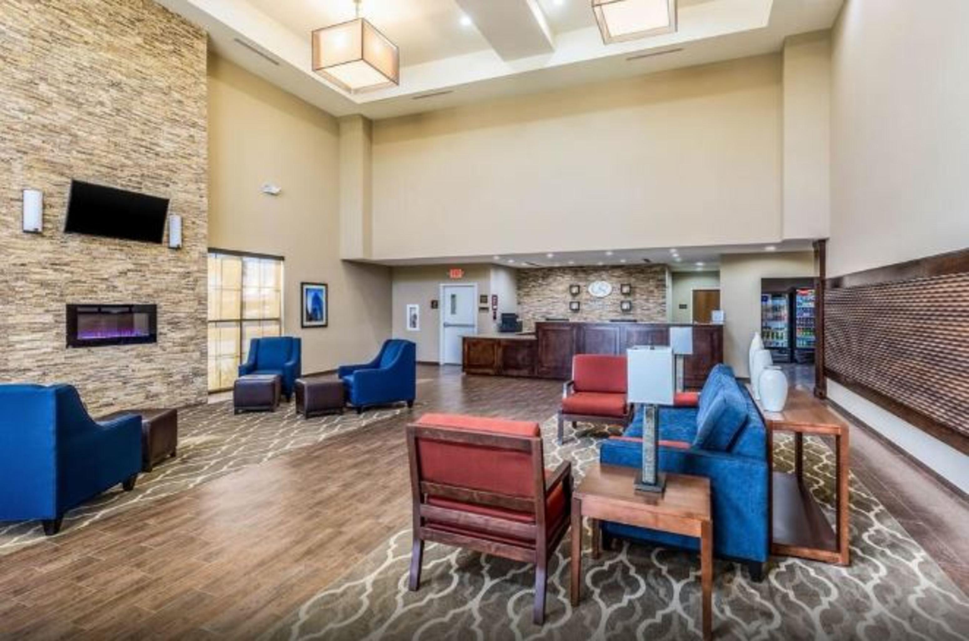 Comfort Suites Чаннелвью Экстерьер фото