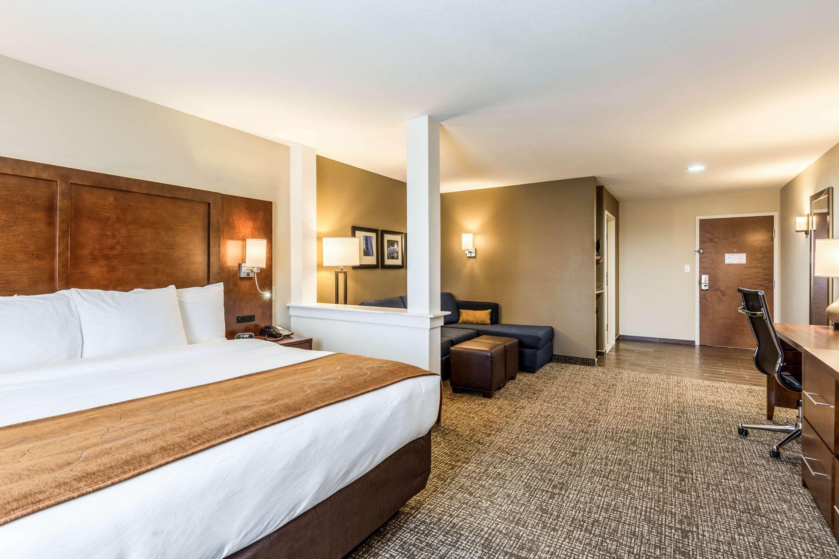 Comfort Suites Чаннелвью Экстерьер фото