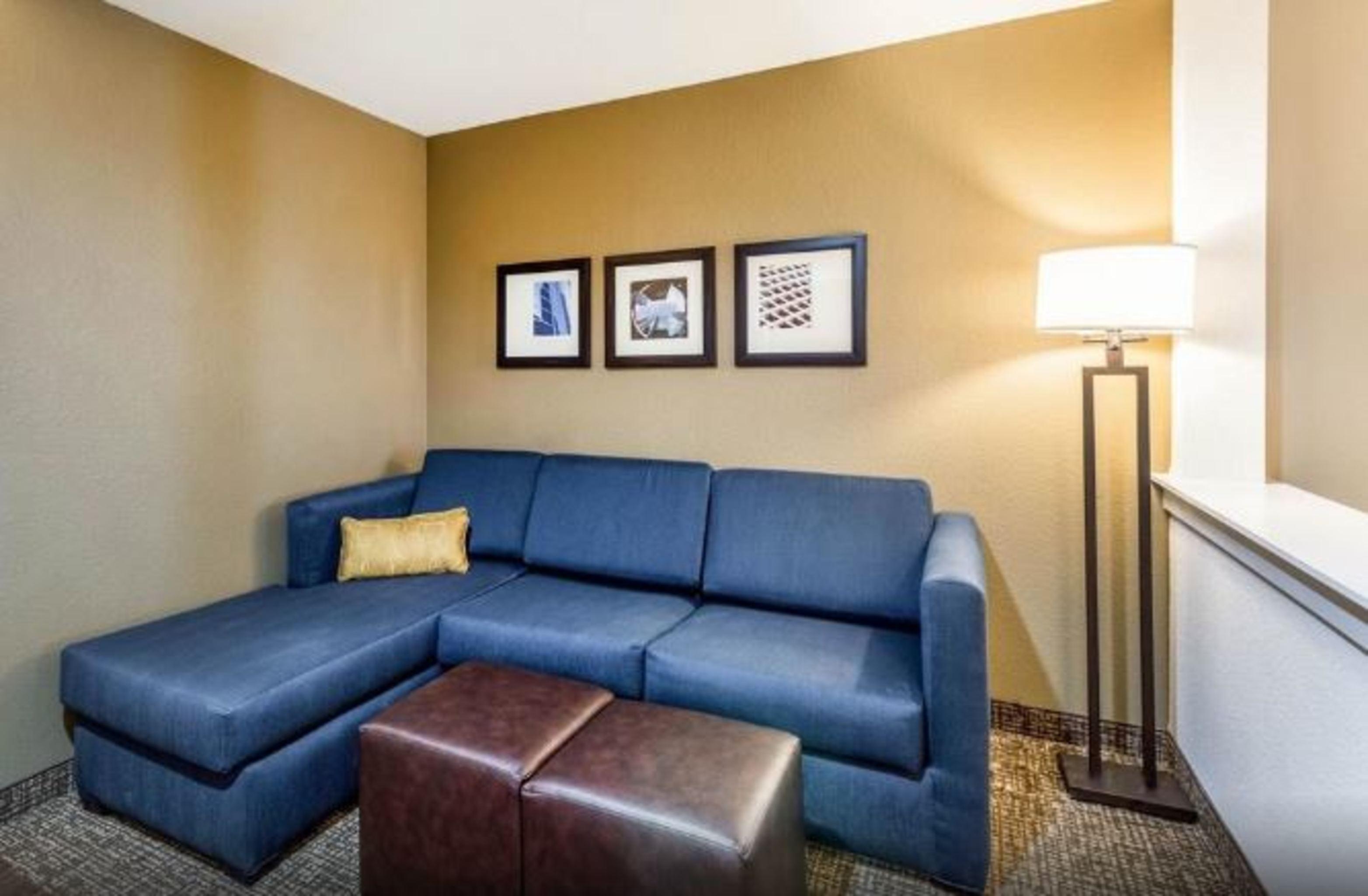 Comfort Suites Чаннелвью Экстерьер фото